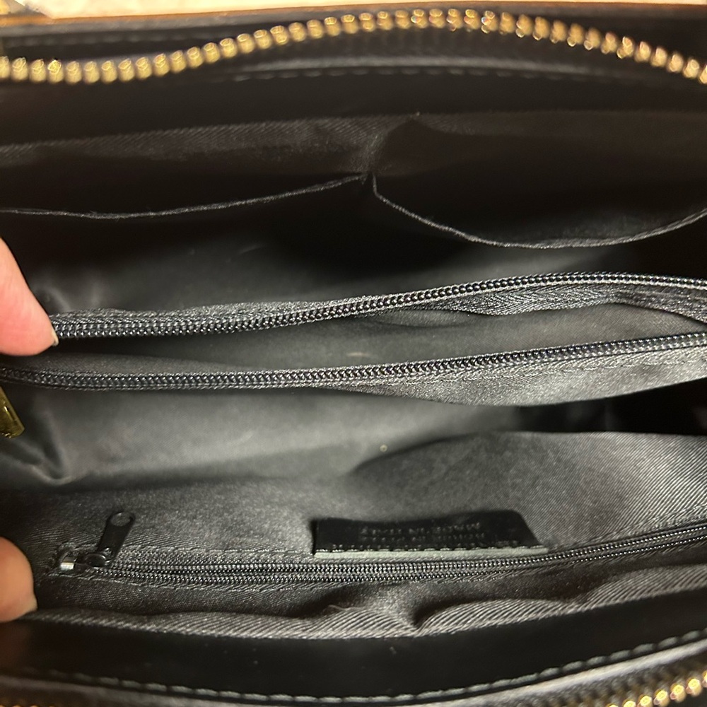 Italian Leather Handbag - Picture 5 of 6